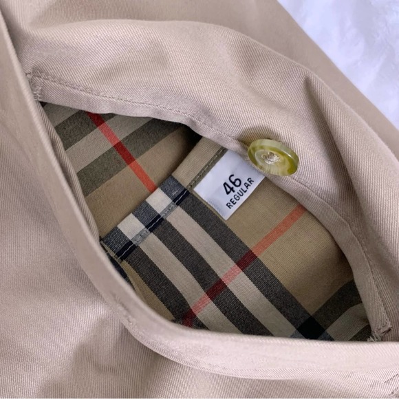 Vintage Burberry Trench Coat with Removable Wool Lining - Picture 7 of 16